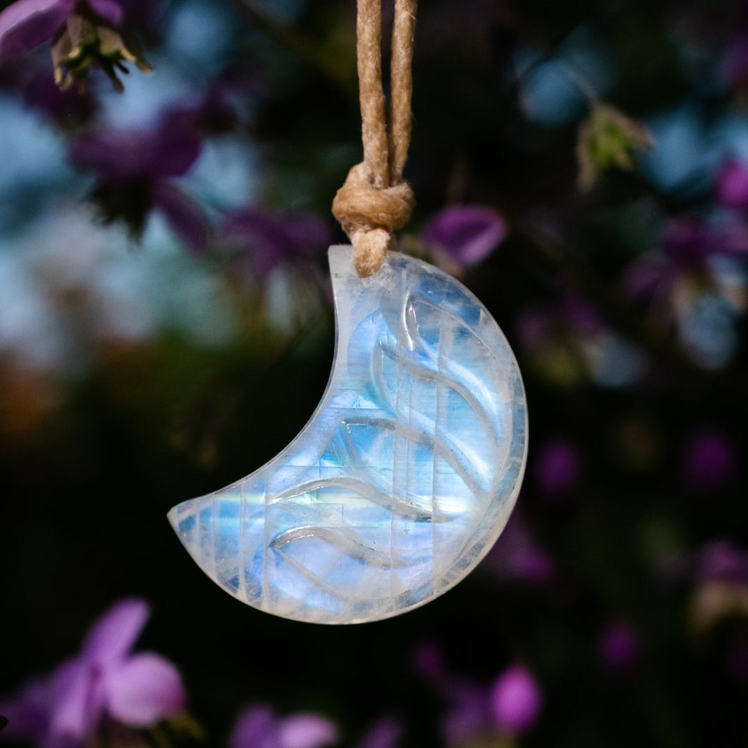 Moonstone Magic: The Healing Properties You Need to Know
