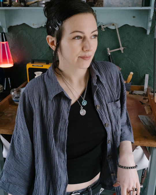 Carnelian Hand Carved Groovy Flower Necklace OLD - The Healing Pear