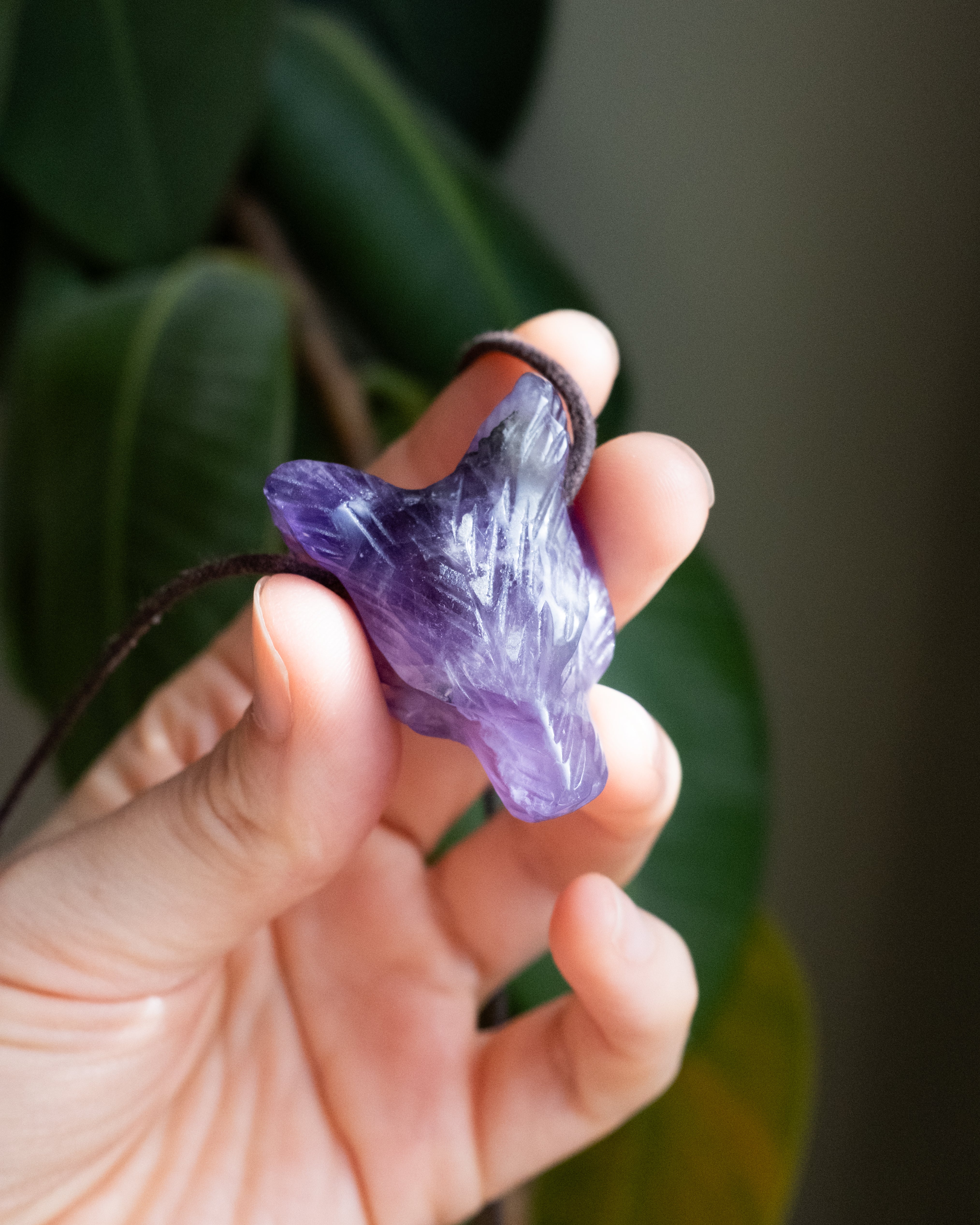 Amethyst Hand Carved Wolf Necklace - The Healing Pear