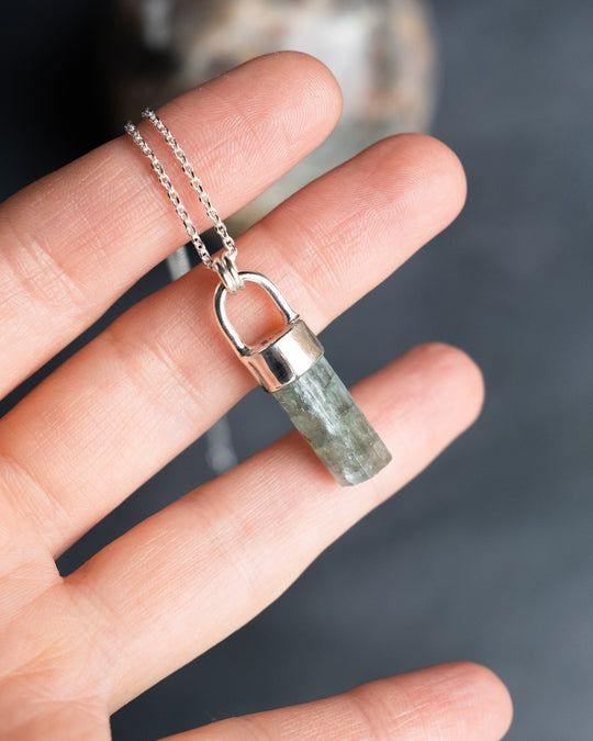 Raw Aquamarine Sterling Silver Necklace - The Healing Pear