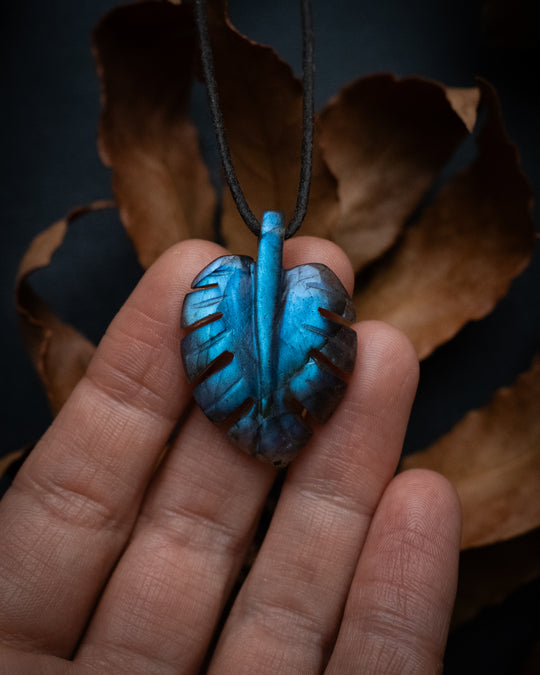 Labradorite Hand Carved Monstera / Cheese Plant Necklace