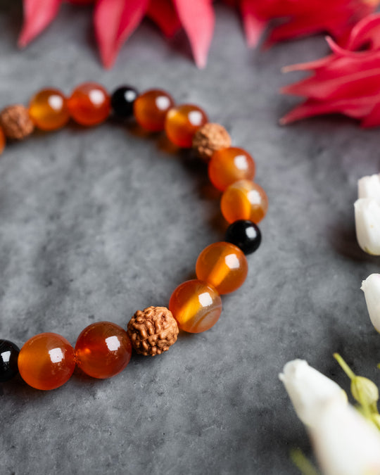 Red Rudraksha, Carnelian &amp; Black Onyx Round Bead Bracelet - The Healing Pear