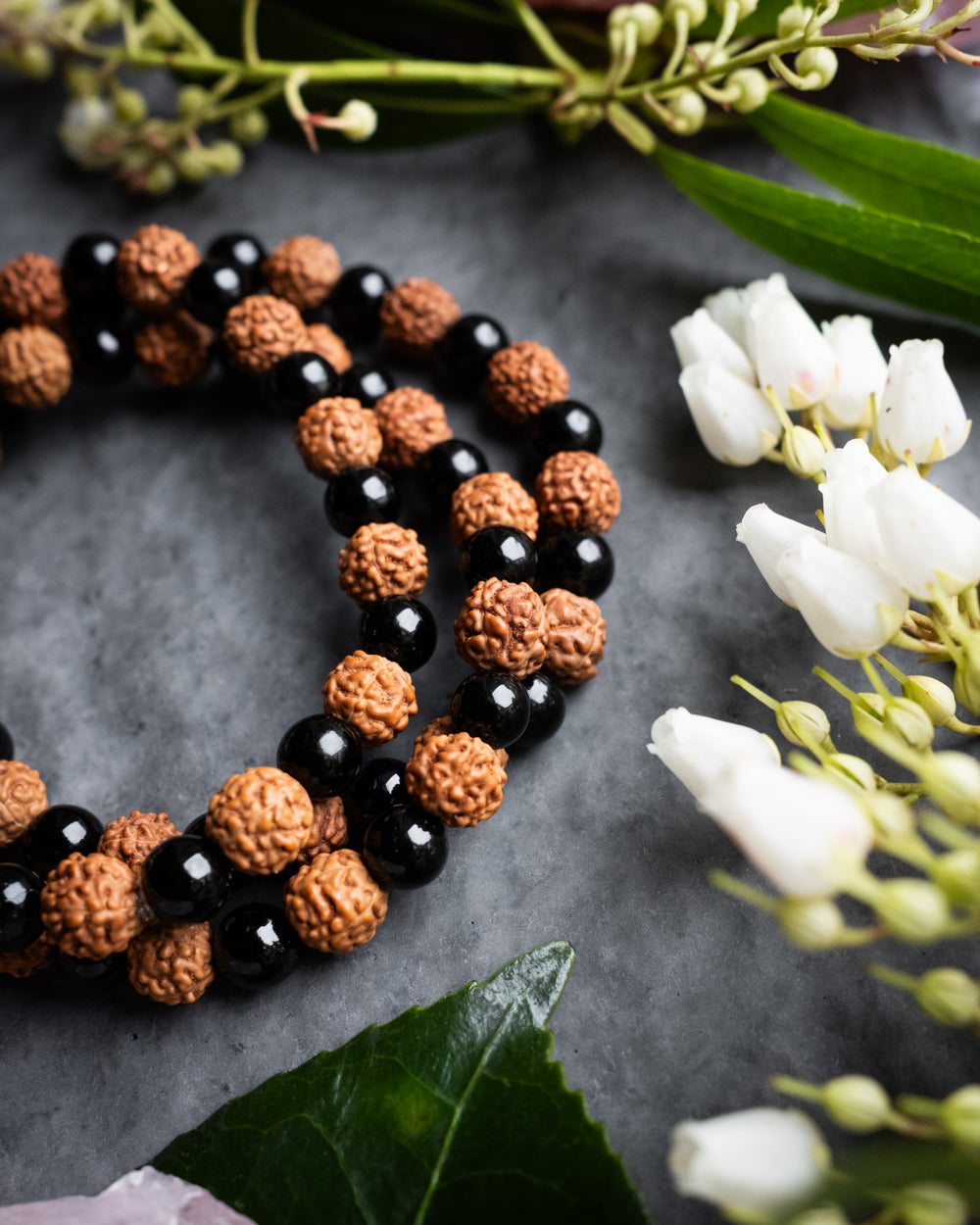 Red Rudraksha & Black Onyx Round Bead Bracelet - The Healing Pear