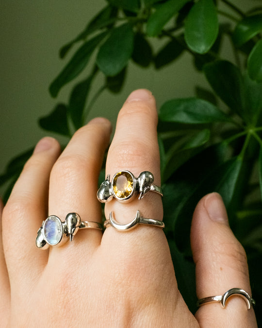Sterling Silver Crescent Moon Ring - The Healing Pear