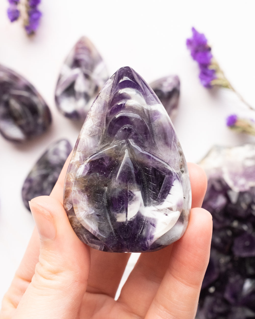 Amethyst Hand Carved Vulva - The Healing Pear