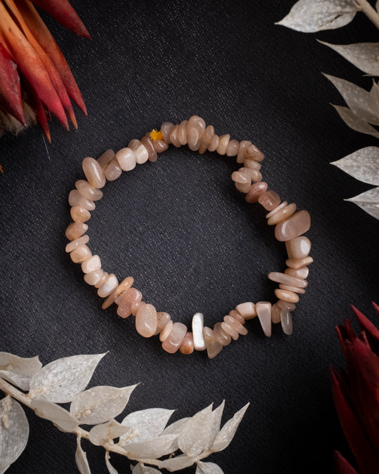 Peach Moonstone Chip Bracelet - The Healing Pear