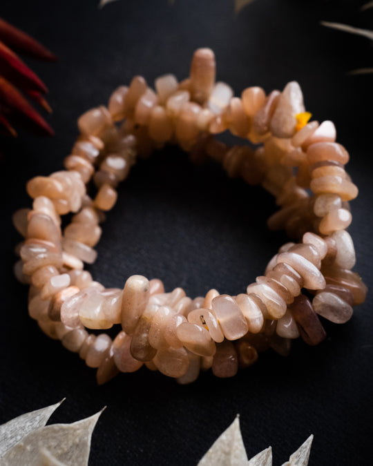 Peach Moonstone Chip Bracelet - The Healing Pear