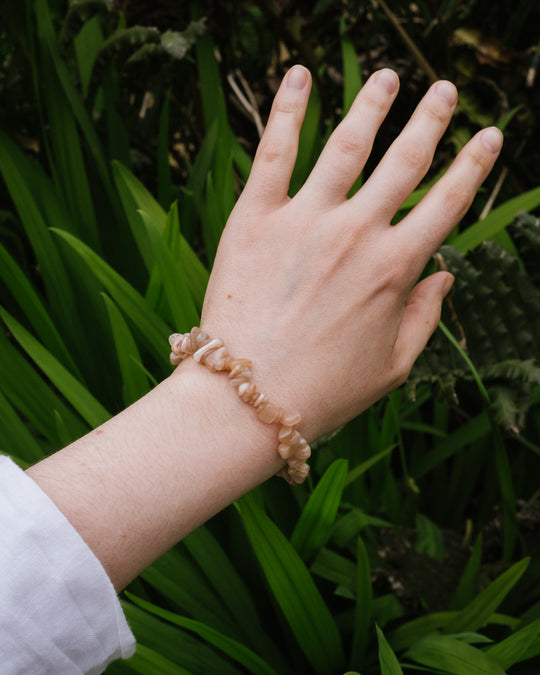 Peach Moonstone Chip Bracelet - The Healing Pear