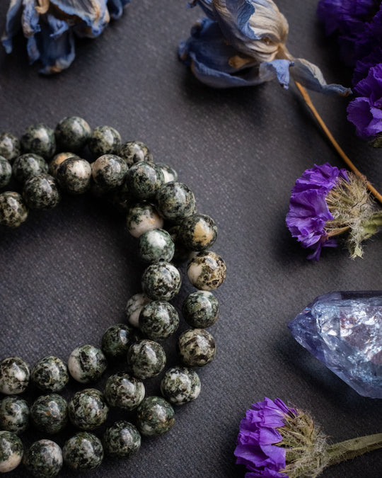 Stonehenge Preseli Bluestone Round Bead Bracelet 8mm - The Healing Pear